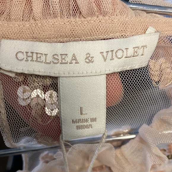 Chelsea & Violet NWT Women’s Top Size Large Taupe with Copper color Sequins - Picture 4 of 13